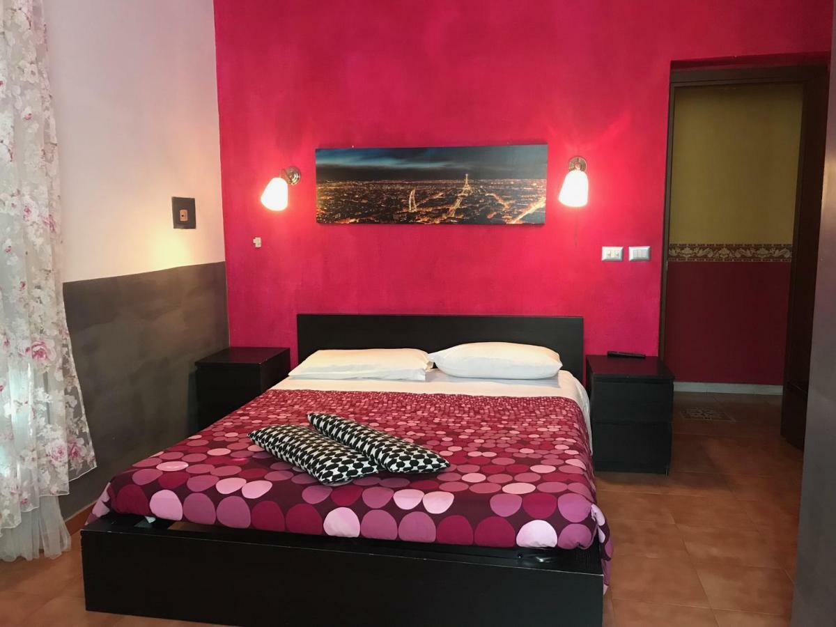 La Casa Di Elena Hotel Rome Bagian luar foto