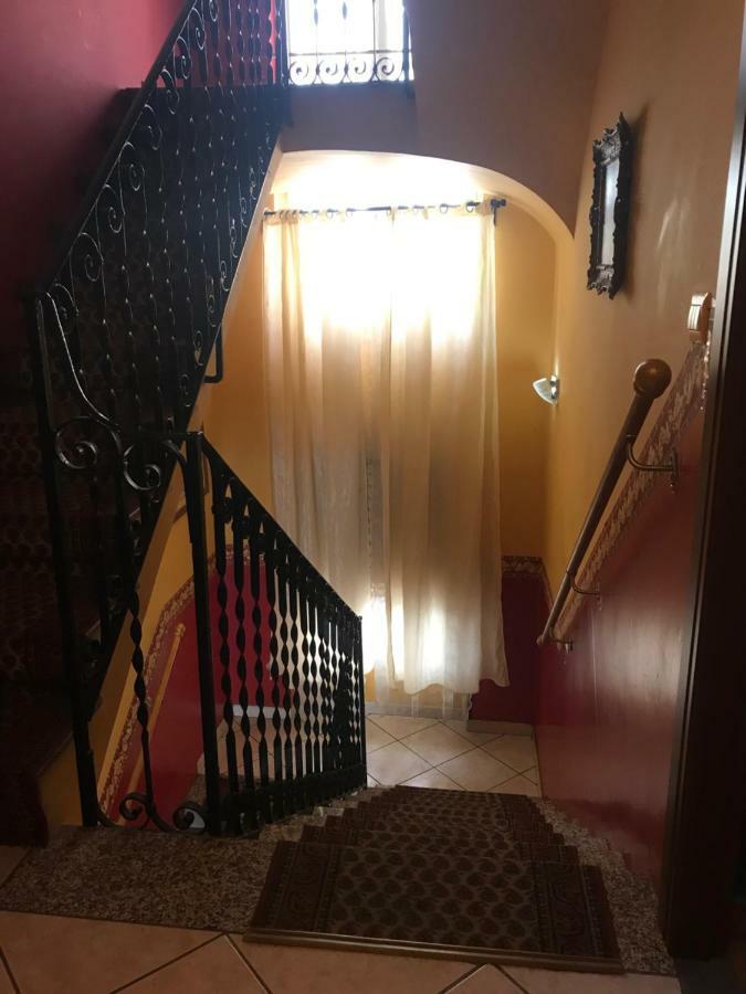 La Casa Di Elena Hotel Rome Bagian luar foto